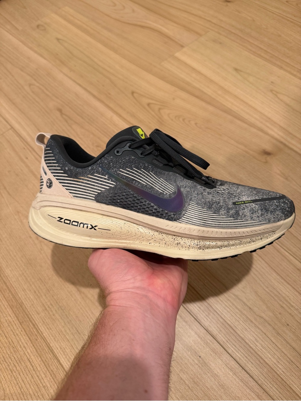 Nike Vomero 18 - size 13